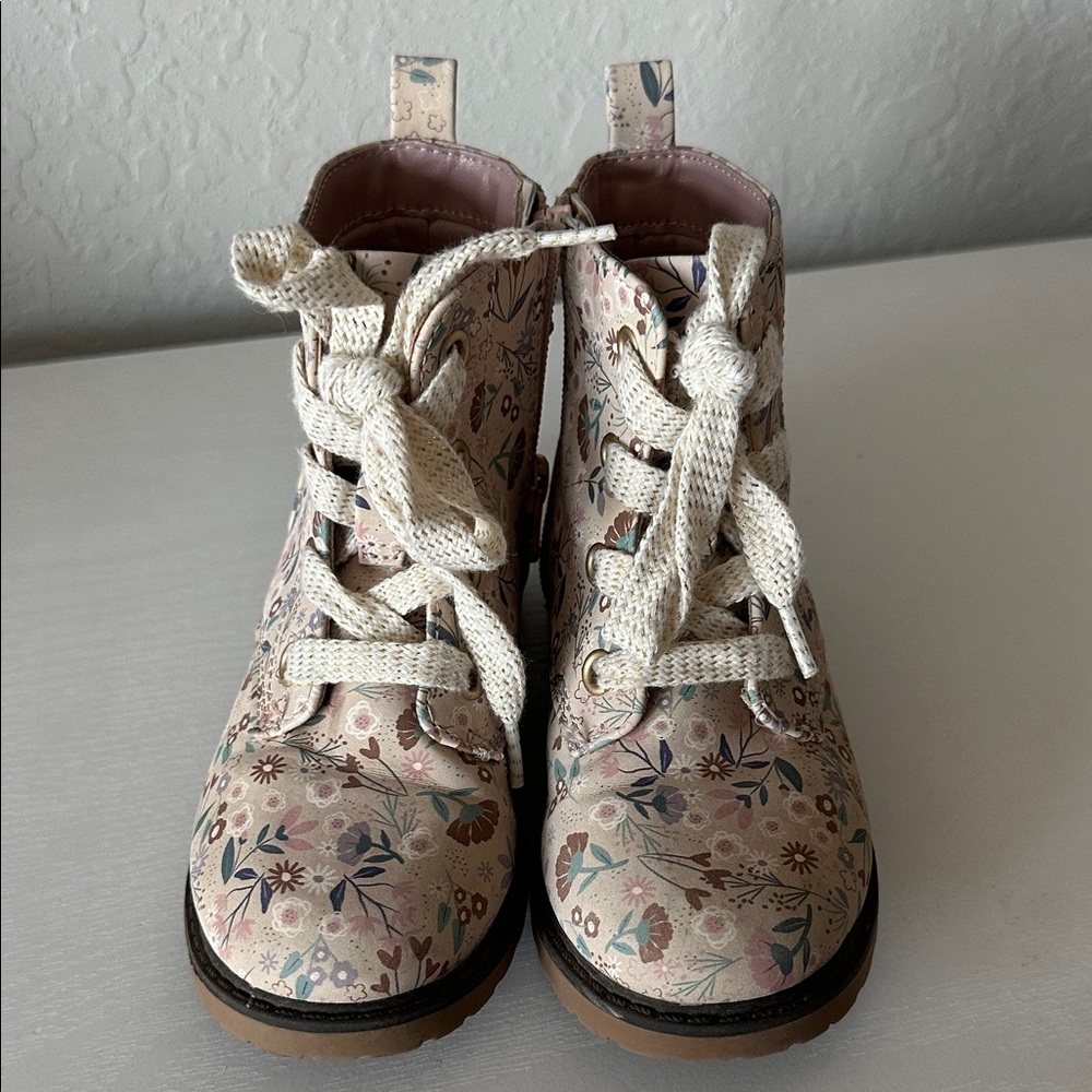 Cat & Jack Brand Floral Cream Kids Boots - Picture 5 of 7